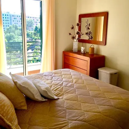 Modern In Funchal, Near Centre, 80m² 丰沙尔