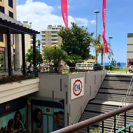 Modern In Funchal, Near Centre, 80m² 푼샬
