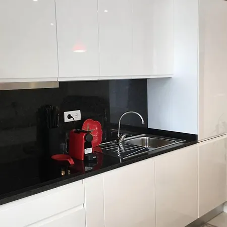 Modern In Funchal, Near Centre, 80m² * Funchal (Madeira)