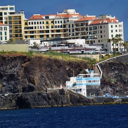 Apartament Modern In Funchal, Near Centre, 80m² *