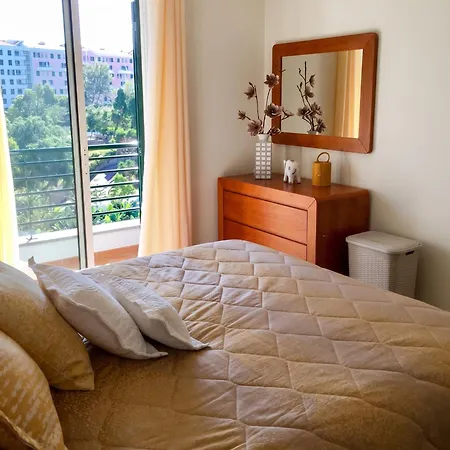 Modern In Funchal, Near Centre, 80m² Apartment