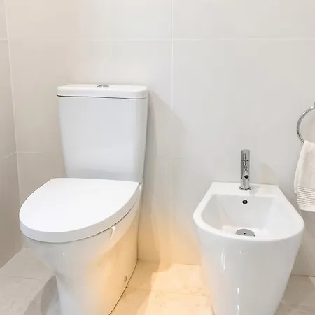 Modern In Funchal, Near Centre, 80m² Apartment *