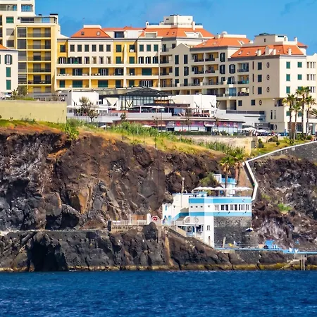 Modern In Funchal, Near Centre, 80m²