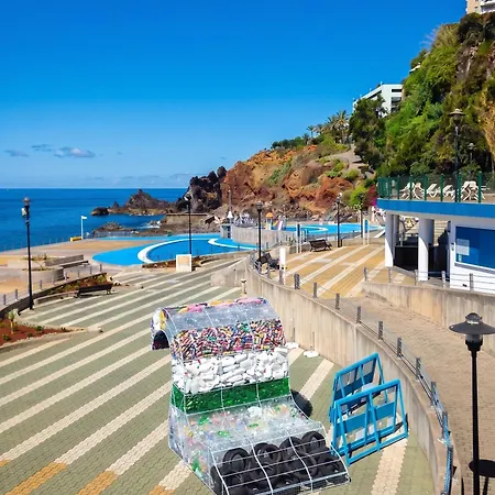 Modern In Funchal, Near Centre, 80m² Apartment *