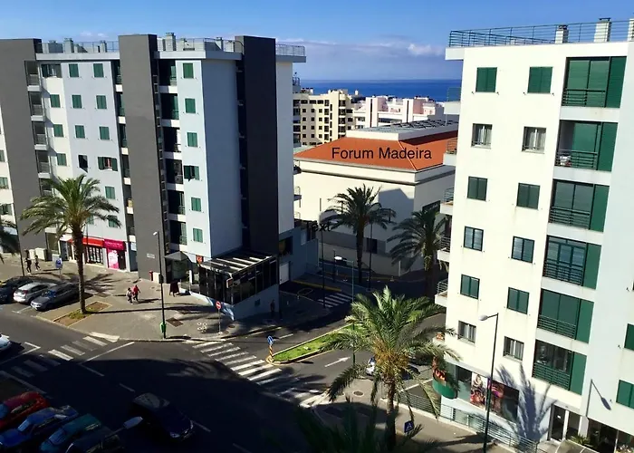 Modern In Funchal, Near Centre, 80m² Apartamento Funchal (Madeira)